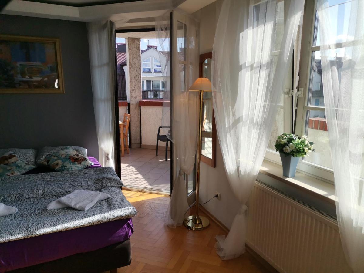 V Hostel Варшава Екстериор снимка